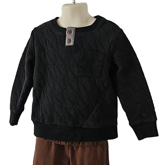 Excellent Condition Cat & Jack Boys 5T Black Quilted Long Sleeve Pullover Top - Picture 3 of 7